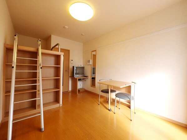 レオパレスメイローズの物件内観写真